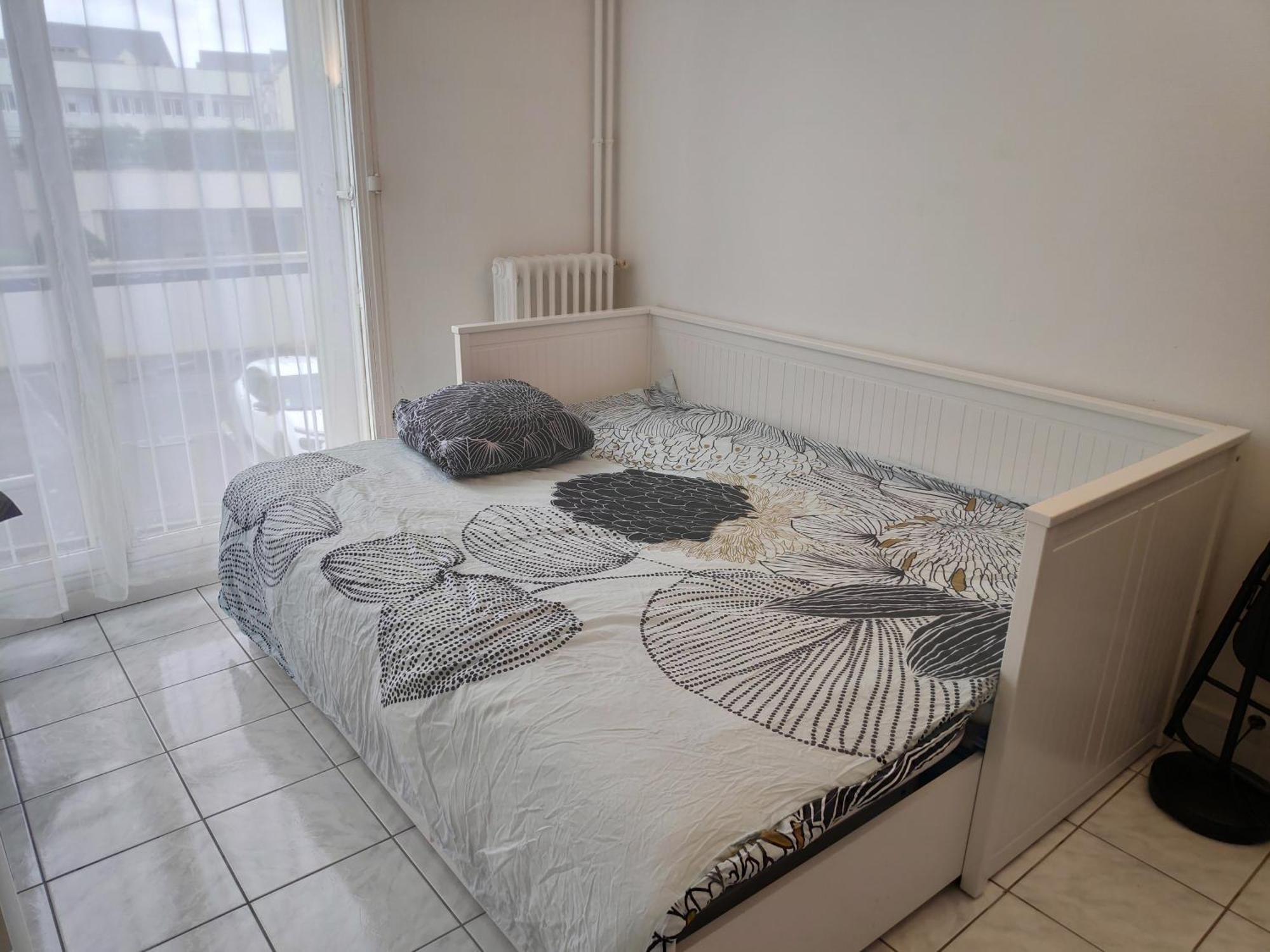 Home Versailles Luaran gambar